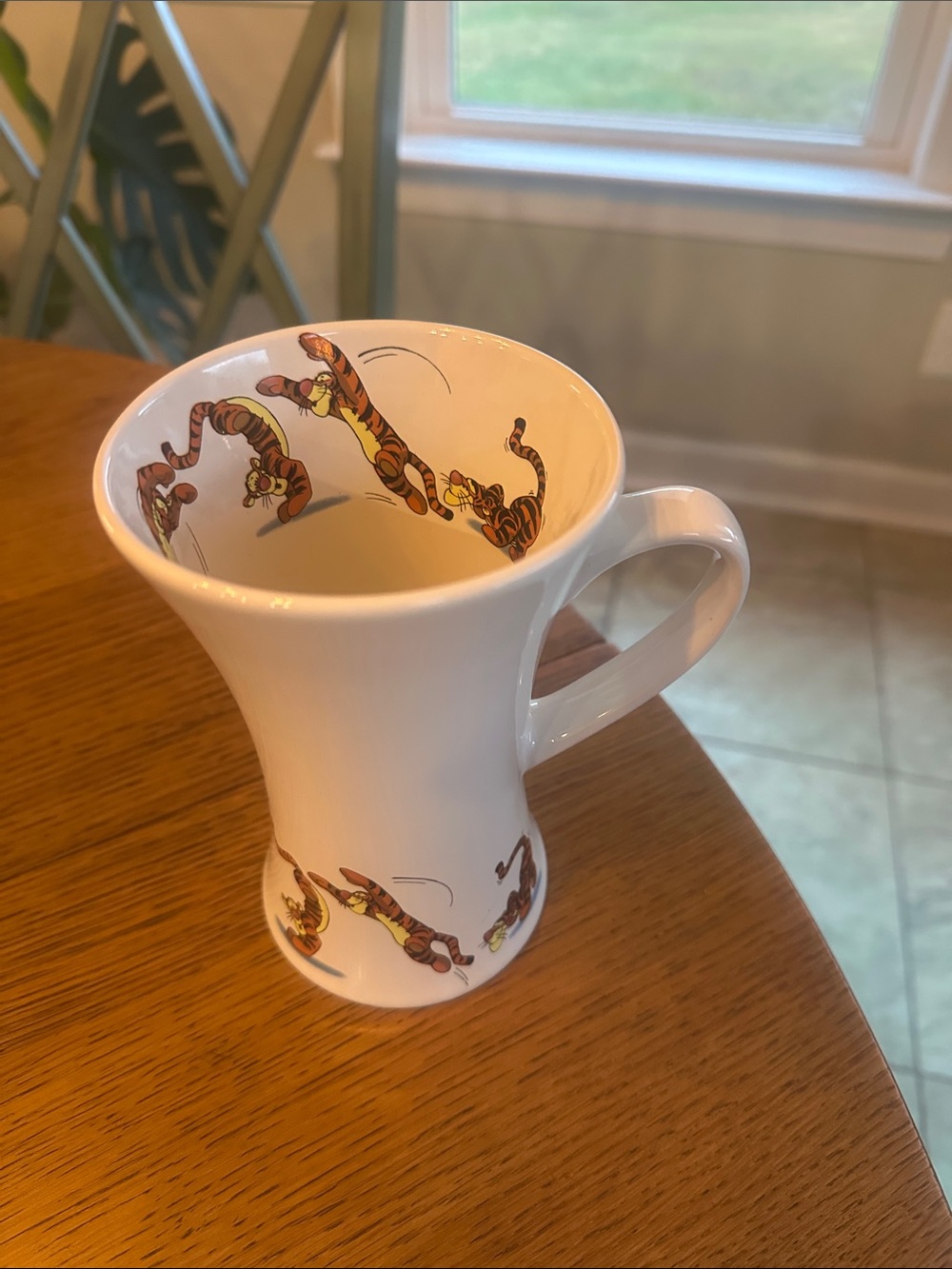 Disney White bouncing Tigger Mug - Picture 3 of 6